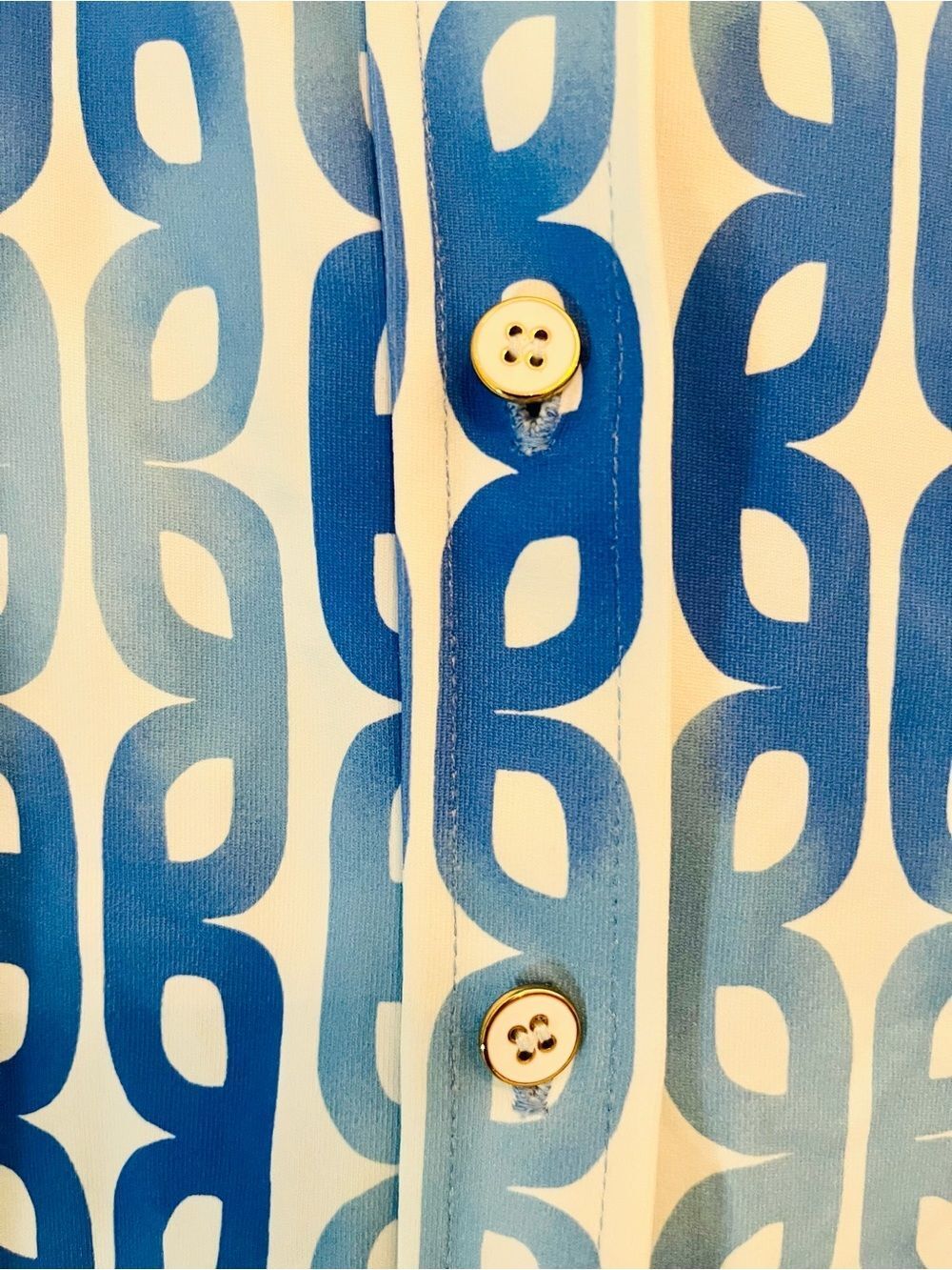 J.McLaughlin Blue & White Geometric Print Button Front Blouse - Picture 10 of 12